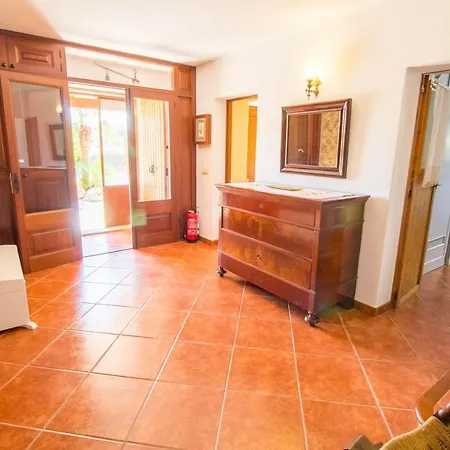 Bonita Y Agradable Propiedad Tatil Evi Pollença